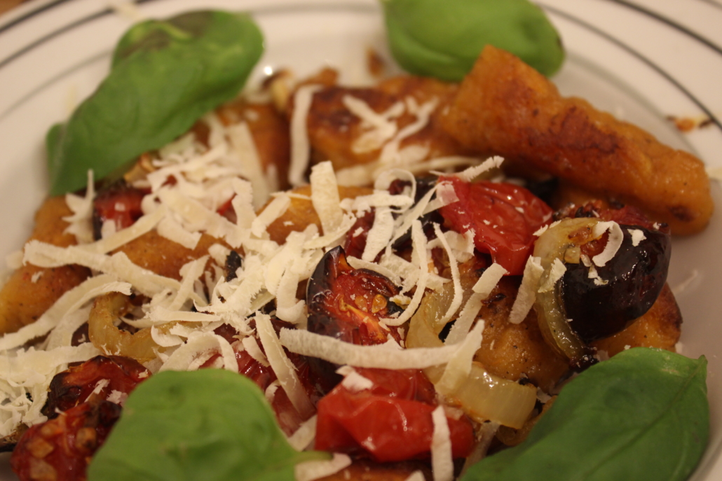 Süßkartoffel-Gnocchi Rezept mit Tomaten und Parmesan