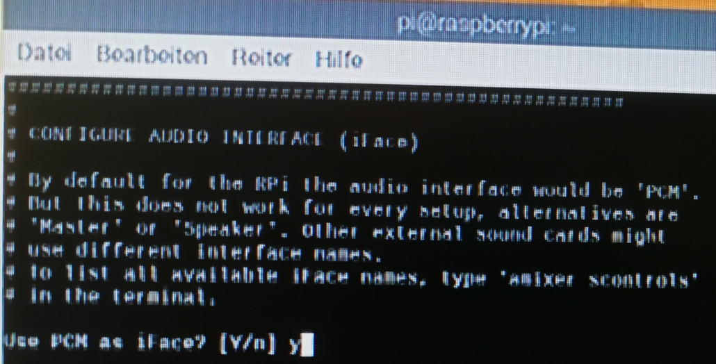 Stellt auf Analog Audio um und bestätigt PCM als das Interface.